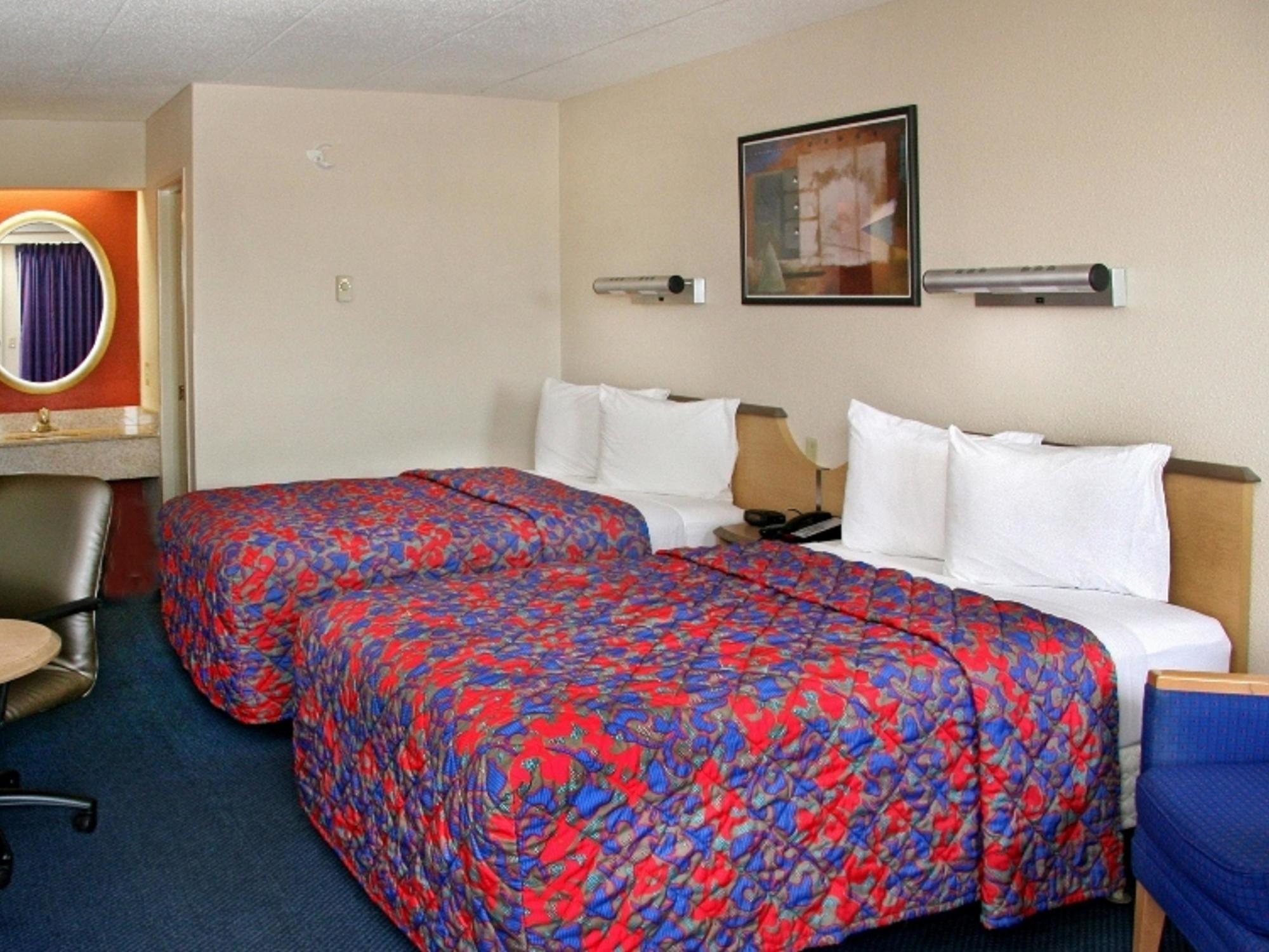 Red Roof Inn Cleveland - Mentor/ Willoughby Room photo